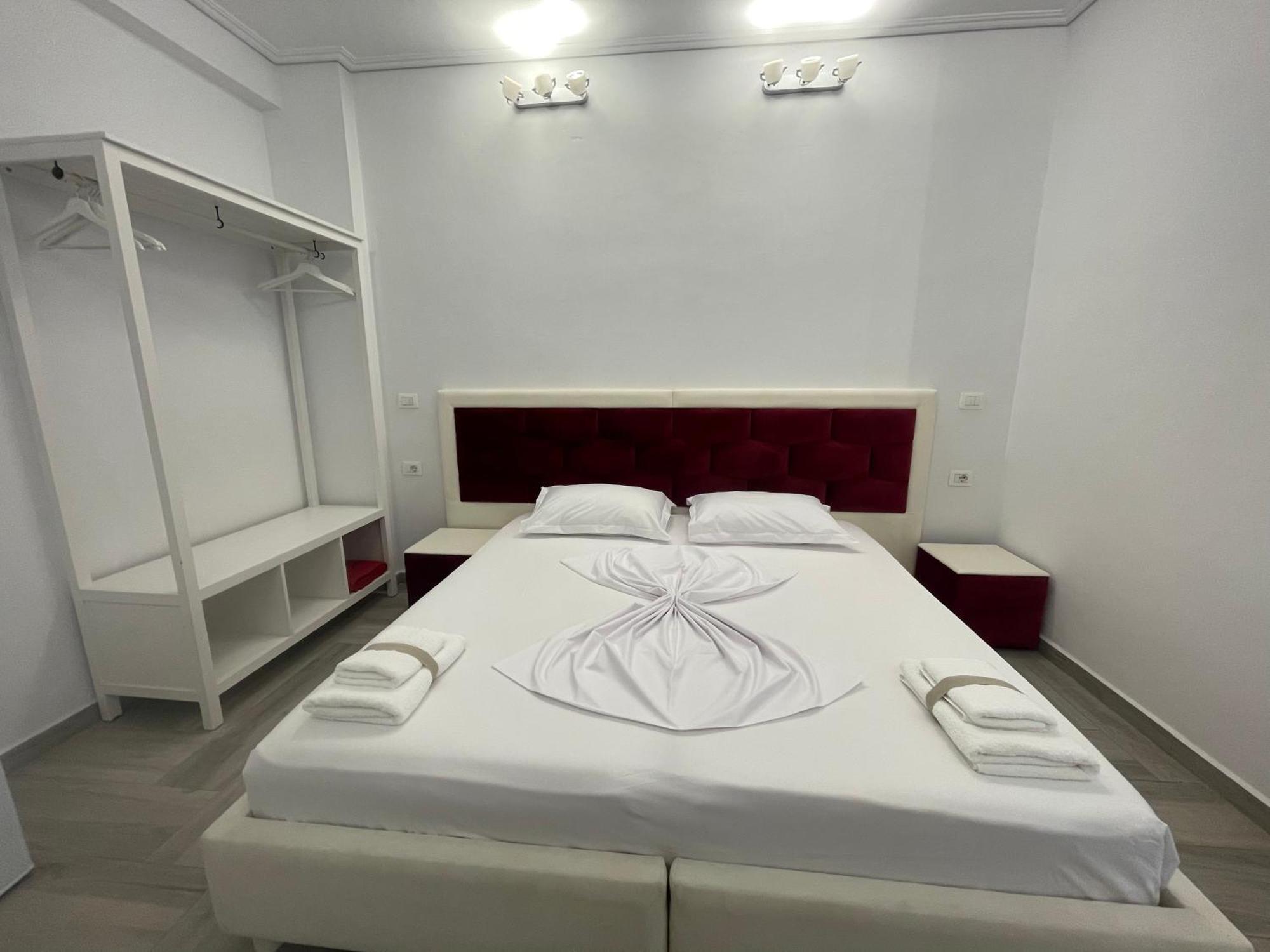 Cava Boutique * Sarandë